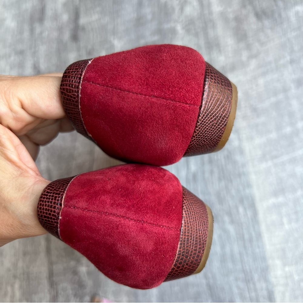 Franco Sarto Women’s Flats Burgundy Size 6 Buckle Detail - Picture 6 of 9